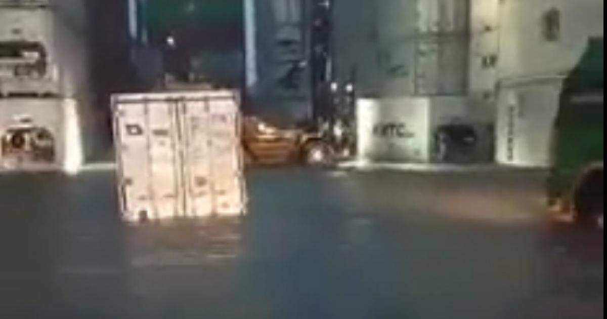 【视频】谢汉廷:豪雨影响运输 港口货柜没受太大破坏
